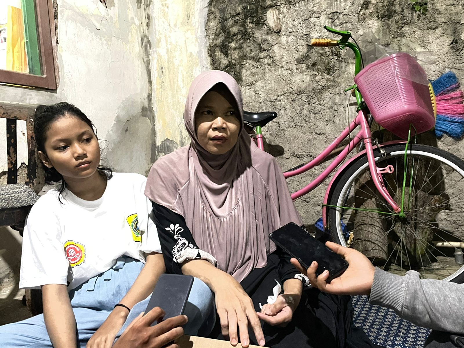 Rumah Janda di Cibinong Disegel Sepihak, Anak-Anak Alami Trauma