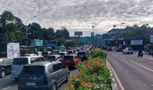 7 Ribu Kendaraan Memasuki Kawasan Puncak Bogor, Rekayasa One Way Diterapkan