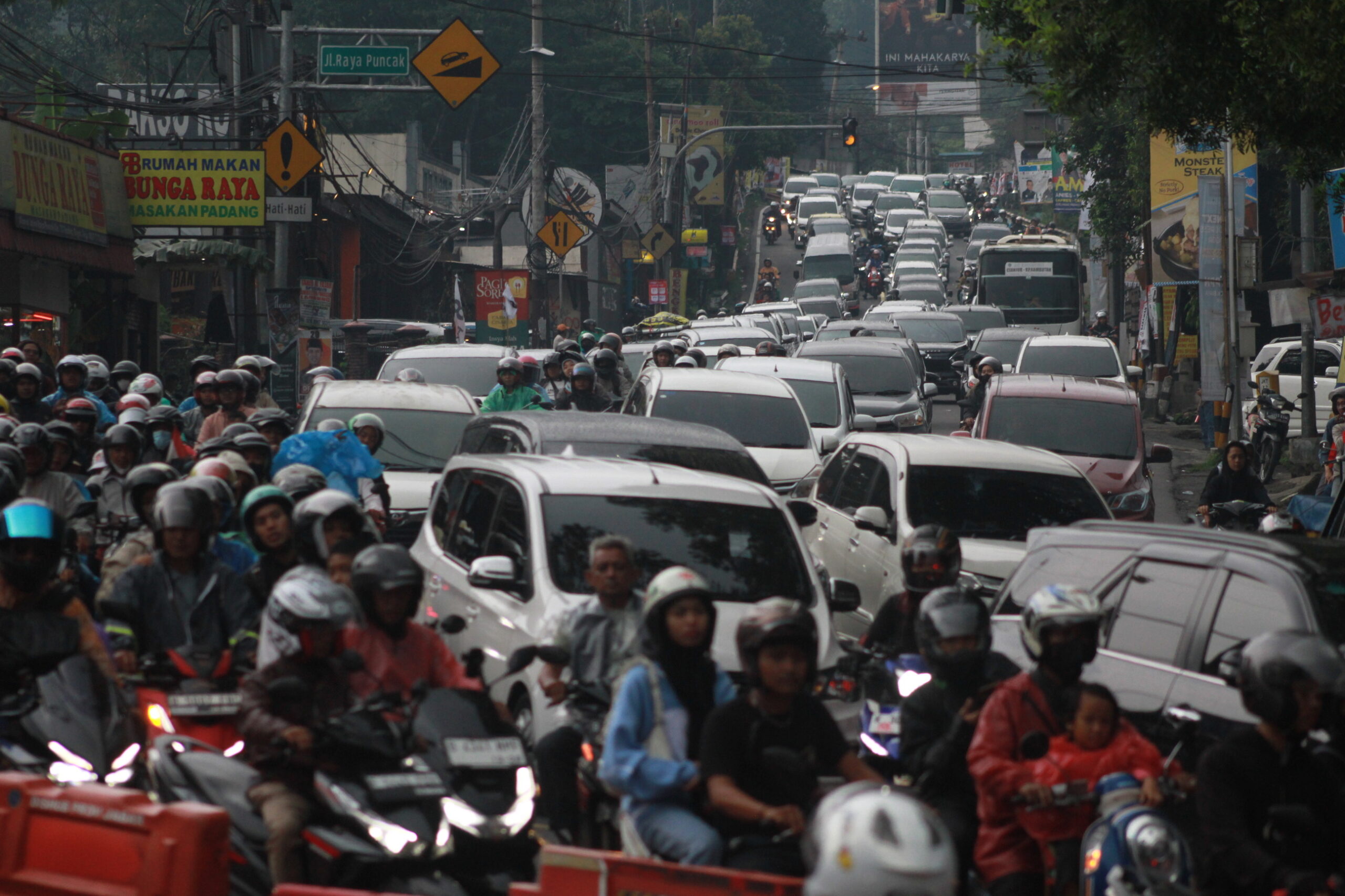 Polisi Imbau Wisatawan Puncak Patuhi Aturan, Hindarin Jalur Alternatif