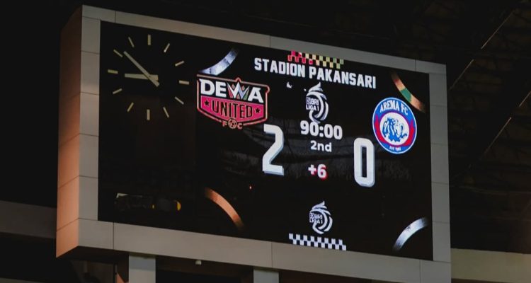 Alex Martins Bawa Dewa United Singkiran Arema FC dari Empat Besar