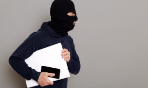 Apes ! Maling Laptop Mahasiswa Unpak Ketangkep