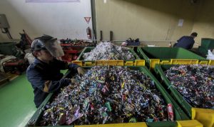 Upcycling Mekarwangi Rubah Sampah Jadi Produk Bernilai Ekonomi