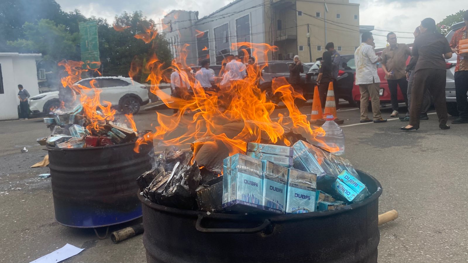Kejaksaan Negeri Kabupaten Bogor Musnahkan 2.019 Slop Rokok Ilegal