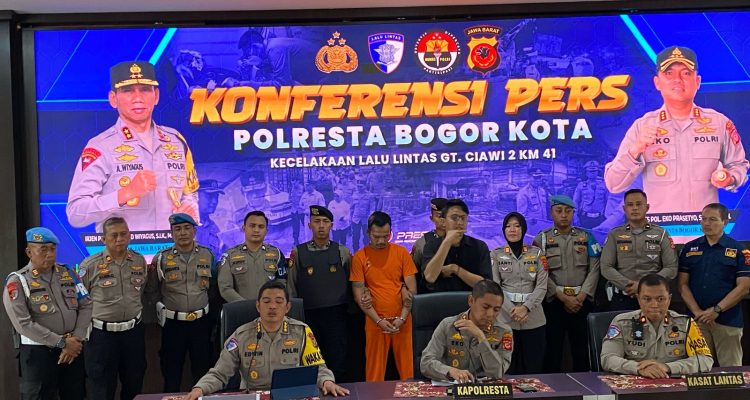 Tabrakan Maut Gate Tol Ciawi, Polisi : Supir Lompat dari Kendaraan