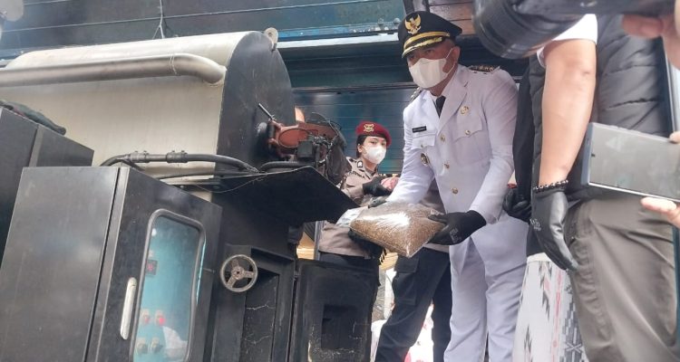 Usai Dilantik, Bupati Bogor Langsung Tancap Gas Musnahkan 1 Ton Narkoba