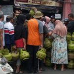 Prabowo Instruksikan Mentri ESDM Izinkan Pengecer Jual Gas LPG 3 KG Kembali Mulai Hari Ini