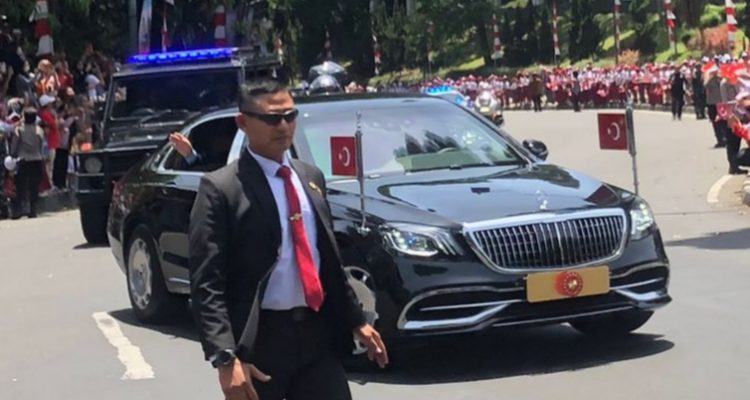 Tiba di Istana Bogor, Presiden Turki Tayyip Erdogan Disambut Meriam dan Pasukan Kuda