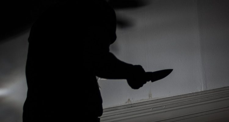 Warga Ditusuk Pisau Akibat Bangun Polisi Tidur