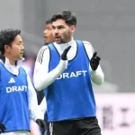 Kartu Kuning Sandy Walsh Warnai Kekalahan Yokohama Marinos dari Sanfrecce Hiroshima di J-League 2025