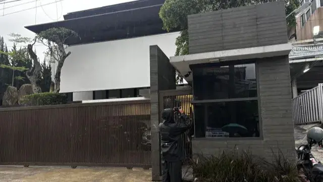 KPK Beri Alasan Geledah Rumah Ridwan Kamil