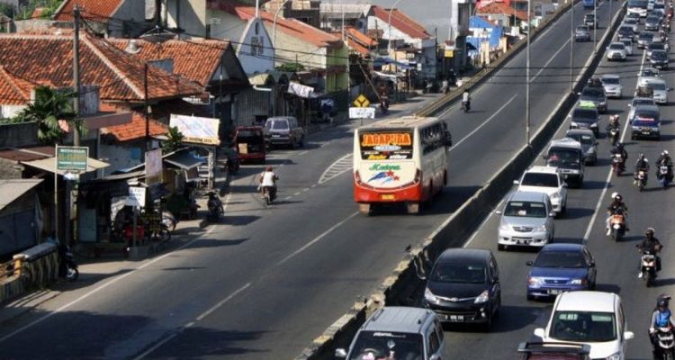 Kebijakan One Way Telah Diberlakukan, Kendaraan dari Jawa ke Jakarta Dialihkan Melalui Arteri Cirebon