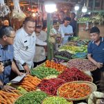 Bupati Bogor Pantau Ketersediaan Bahan Pokok di Pasar Cibinong, Pastikan Stok Aman hingga Lebaran
