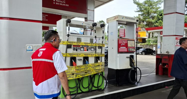 SPBU di Sentul Disegel Ketahuan Kurangi Takaran BBM, Rugikan Konsumen Rp 3,4 Miliar