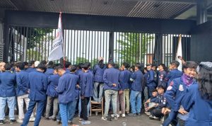Sejumlah Massa Tolak RUU TNI, Aksi Demonstrasi Depan Gedung DPR RI