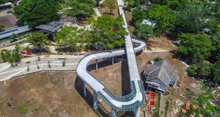Wahana Jembatan Kaca Wonogiri Resmi di Buka 31 Maret 2025