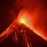 Gunung Lewotobi Laki-Laki NTT Mengalami Erupsi