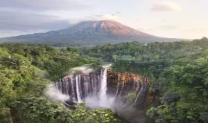 Tiket Wisata Tumpak Sewu Lumajang Turun Jadi Rp 20.000 dari Rp 100.000 per Orang