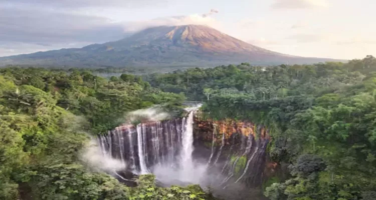 Tiket Wisata Tumpak Sewu Lumajang Turun Jadi Rp 20.000 dari Rp 100.000 per Orang