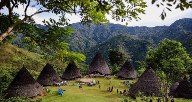 Longsor di Akses Jalan Wisata Wae Rebo, Aktivitas Wisata Dihentikan Sementara