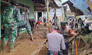 Cerita Korban Banjir Puncak : Saya Sedih, Puluhan Kambing Hanyut