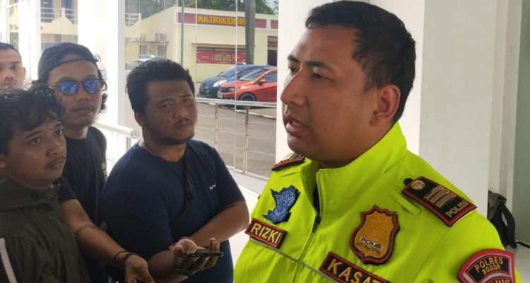 Petugas Patwal yang Viral di Jalur Puncak Diberhentikan Tugas Sementara