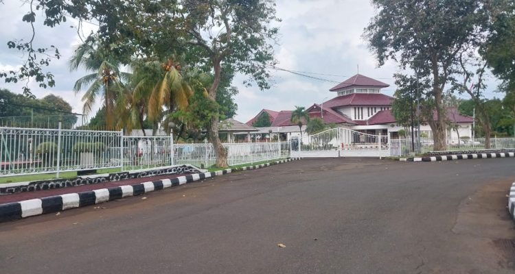 Wajah Baru Lingkungan Pemkab Bogor dari Warna Hijau ke Putih, Apakah Trah Yasin akan Hilang?