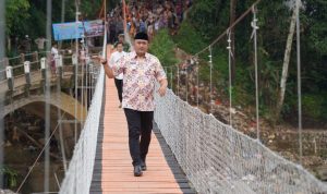 Bupati Rudy Susmanto Resmikan Jembatan Rawayan di Kecamatan Megamendung