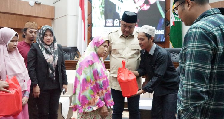 Pokwan DPRD dan PFI Bogor Buka Bersama Satri Tunanetra Nurul Qolbi