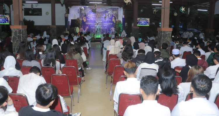 Taman Safari Bogor Gelar Buka Bersama dan Santunan Anak Yatim