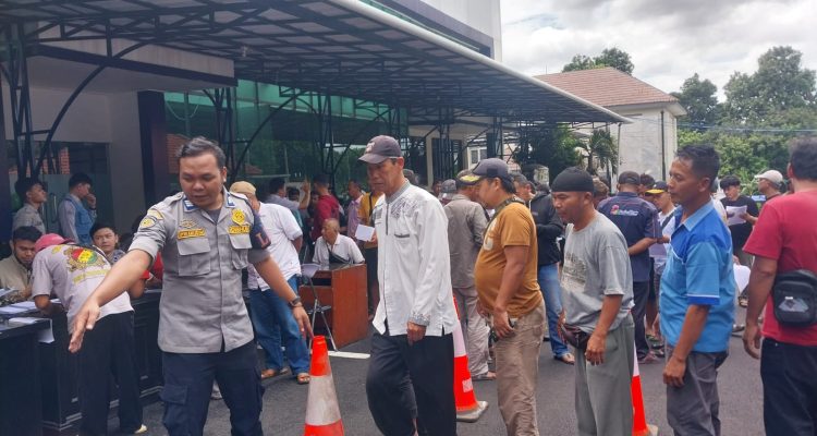 Sopir Angkot di Puncak Diliburkan saat Lebaran untuk Antisipasi Macet, Cuman Dapat Uang Segini !