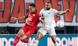 Hujan Kartu Merah ! Arema FC Tumbangkan Persija Jakarta 3-1