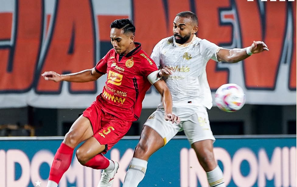 Hujan Kartu Merah ! Arema FC Tumbangkan Persija Jakarta 3-1