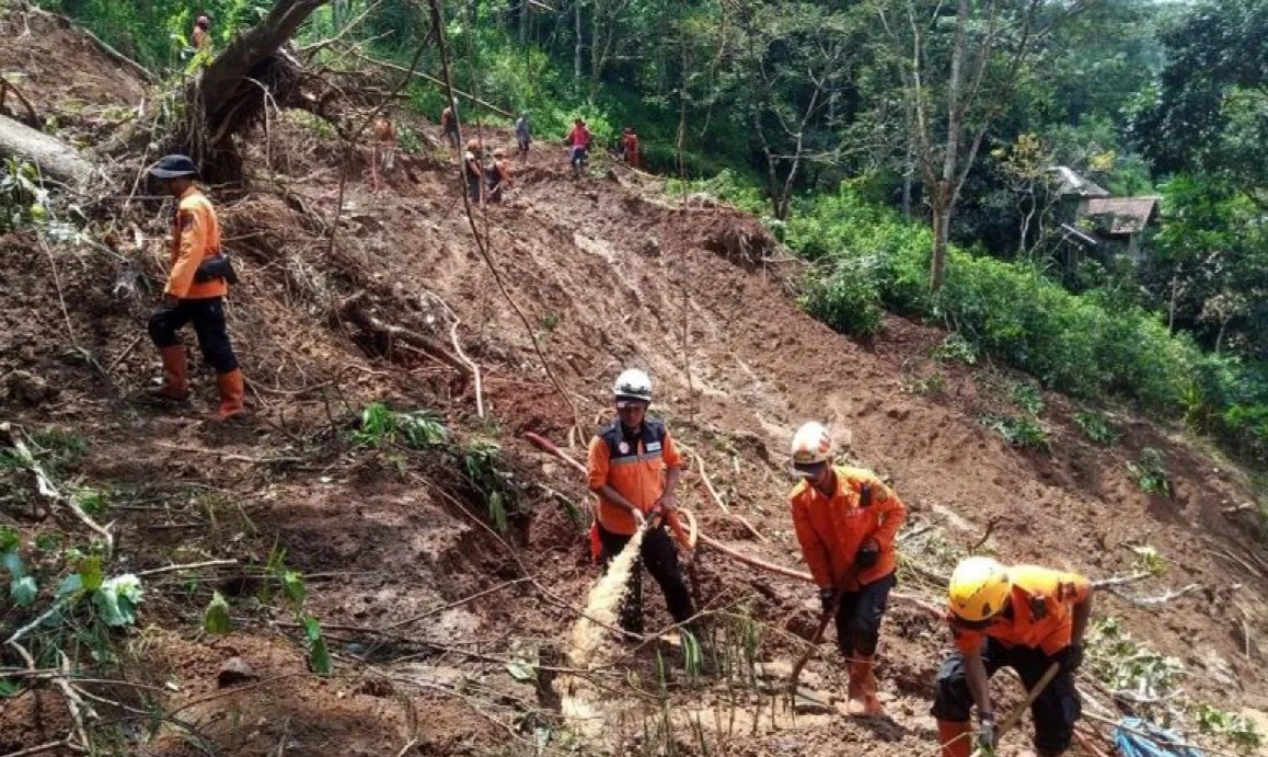 Banjir Bandang Sukabumi, BNPB : 5 Orang Meninggal, 4 dalam Pencarian