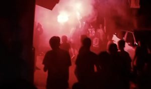 Warga Mawar Sindang Sari Bangunkan Sahur dengan Meriah hingga nyalakan Petasan