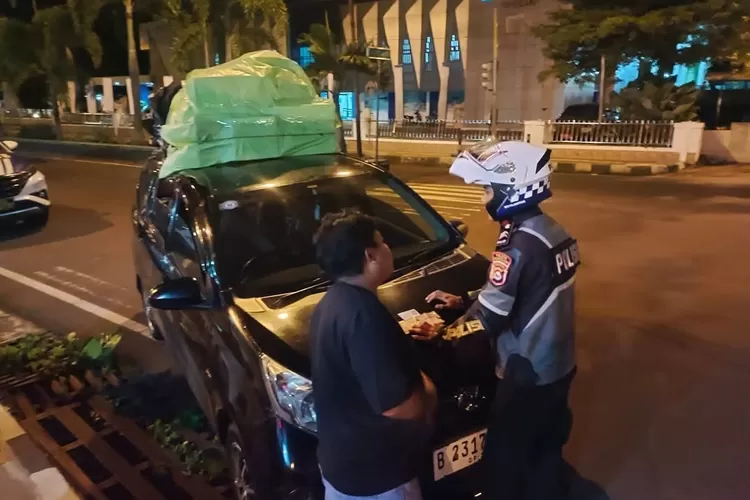 Satlantas Polres Pandeglang Cegah Peredaran Travel Bodong yang Melintas