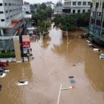 Jaksel Banjir Ketinggian 230 cm : Kiriman Air dari Bendung Katulampa