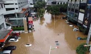 Jaksel Banjir Ketinggian 230 cm : Kiriman Air dari Bendung Katulampa