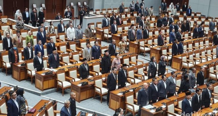 Menhan Beri Tanggapan pada Demostrasi Depan Gedung DPR Saat Pengesahan RUU TNI