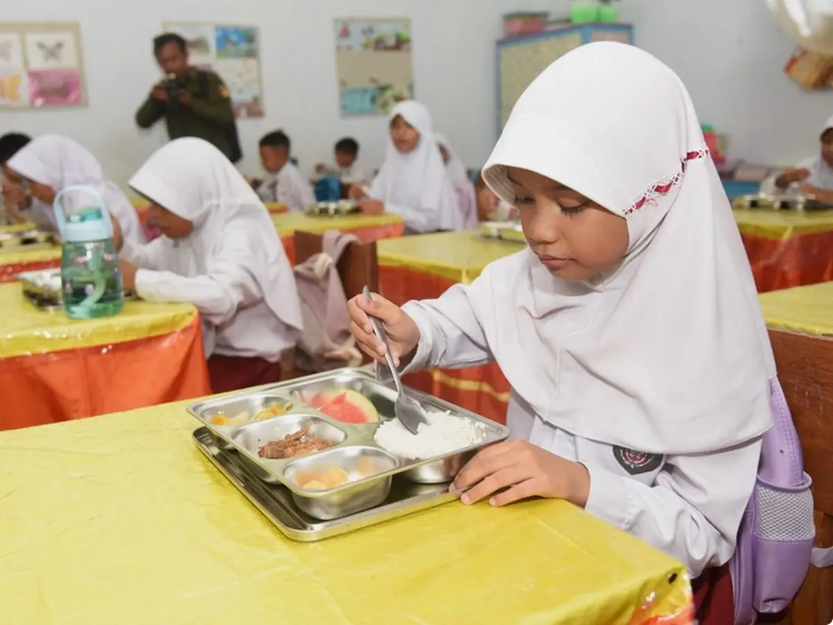 BGN: Dilarang Bersihkan MBG di Sekolah, Sisa Makanan Dibersihkan di SPPG
