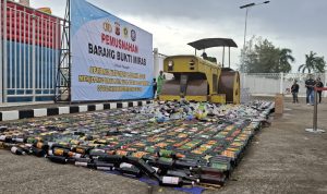Polres Bogor Musnahkan Ribuan Miras