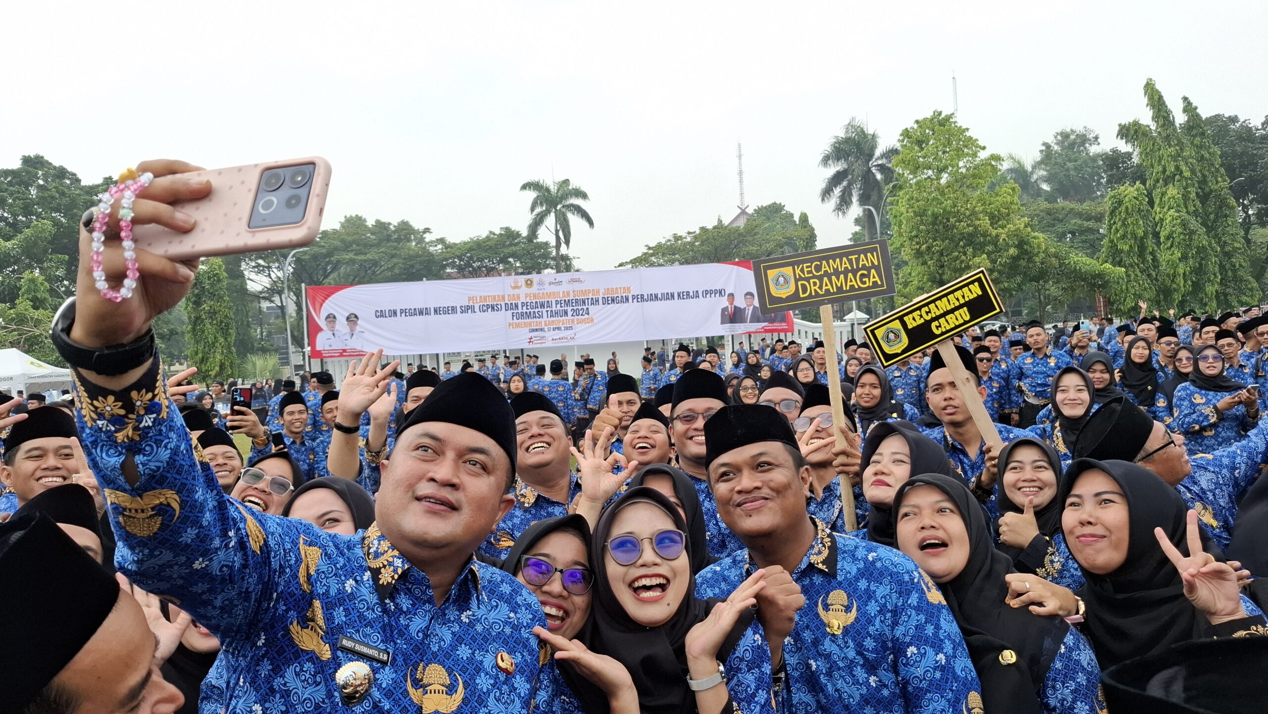 Lantik 3.676 PPPK dan CPNS, Bupati Bogor Minta ASN Jaga Integritas dan Nama Baik Kabupaten Bogor
