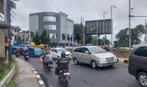 Angkot Masih Beroperasi di Jalur Puncak, Sopir : Saya Gak Dapat Kompensasi