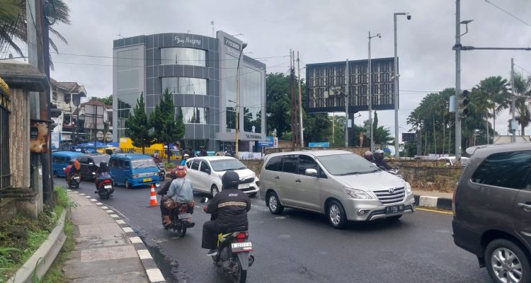 Angkot Masih Beroperasi di Jalur Puncak, Sopir : Saya Gak Dapat Kompensasi