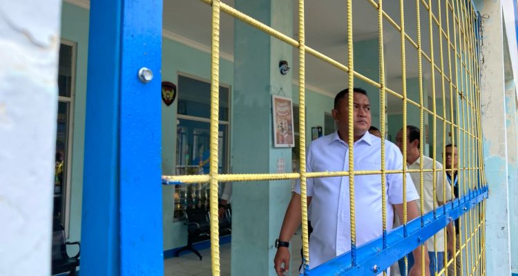Hari Pertama Kerja, Bupati Bogor Sidak RSUD dan SMPN 2 Cibinong