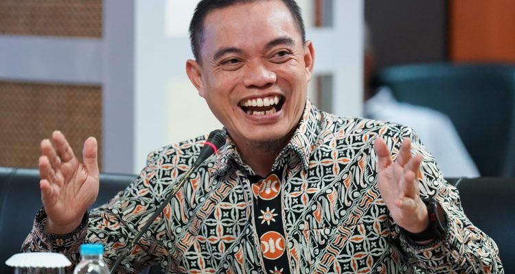 Ketua Komisi I DPRD Kota Bogor Dukung Penertiban Pengamen dan Reklame Ilegal