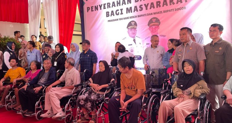 Dinsos Kabupaten Bogor Berikan Bantuan untuk Masyarakat Disabilitas