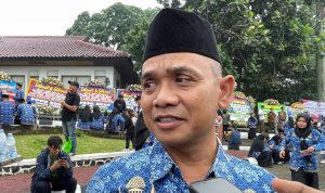 21 Tahun Mengabdi di Kecamatan Klapanunggal, Empop Hasbulloh Akhirnya Dilantik jadi PPPK 