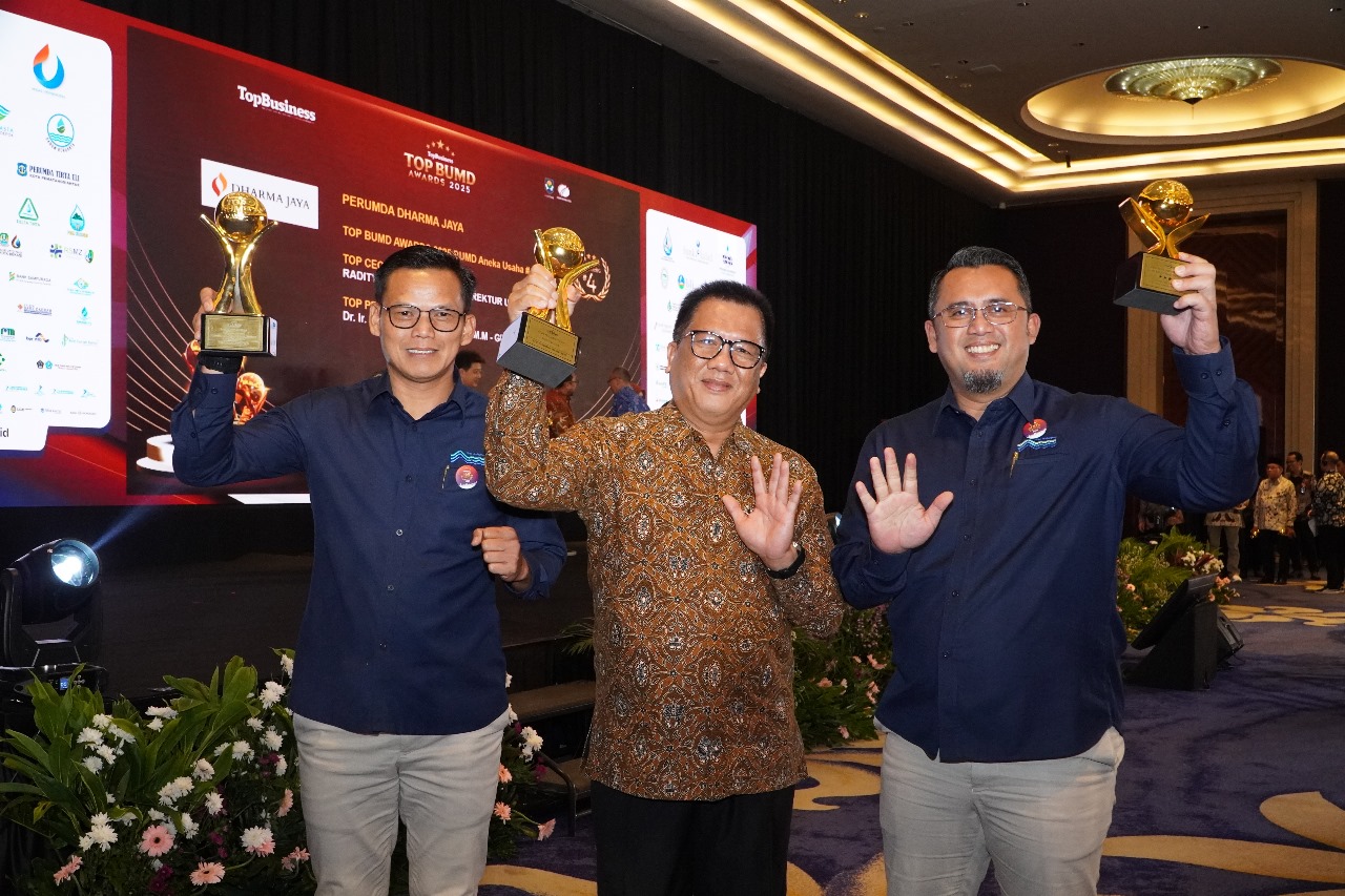 Perumda Air Minum Tirta Kahuripan Raih Empat Penghargaan Bergengsi di TOP BUMD Awards 2025