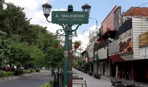 Wisatawan Keluhkan Adanya Aroma Tidak Sedap di Jalan Malioboro Jogja