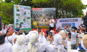 Tak Mau Tenggelam Lagi, Ribuan Warga Vila Nusa Indah Gelar Aksi Damai